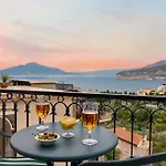 Grand Capodimonte Hotel