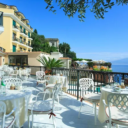 Grand Capodimonte Ξενοδοχείο 4*