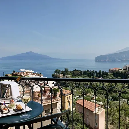 Grand Capodimonte Hotel