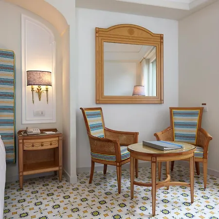 Grand Capodimonte Hotel