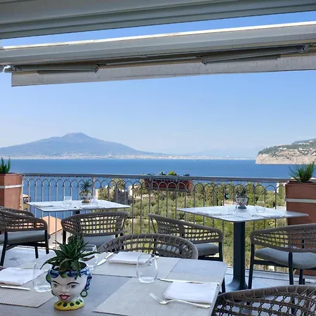 Grand Capodimonte Hotel