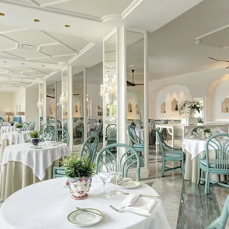 Grand Capodimonte Hotel