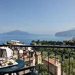 Grand Capodimonte Hotel