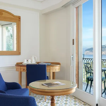 جراند كابوديمونتي فندق سورينتو