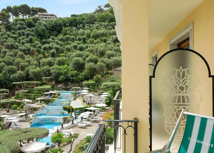 Grand Capodimonte Hotell