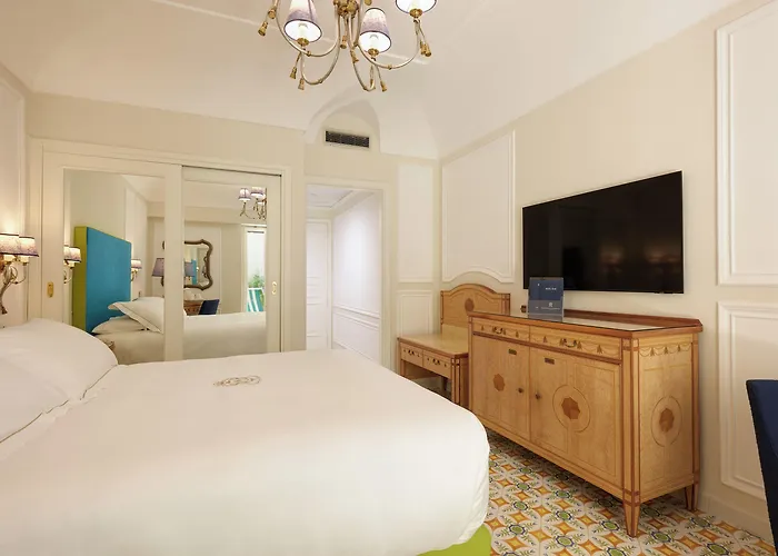 Grand Capodimonte Hotell